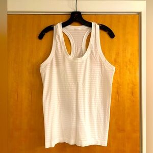 Athleta Momentum Seamless Tank, Size L